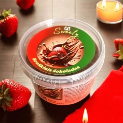 Pieninis šokoladas braškių skonio